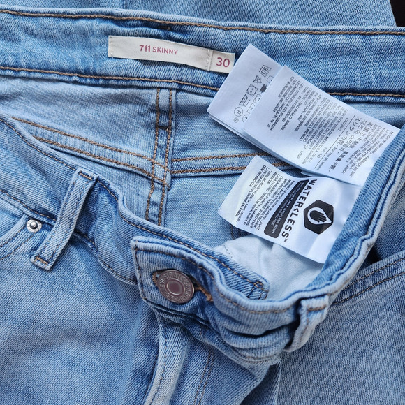 Levi's 711 Denim Jeans Women's Size 30 Blue Straight Leg Mid-Rise Light Wash - Picture 9 of 10